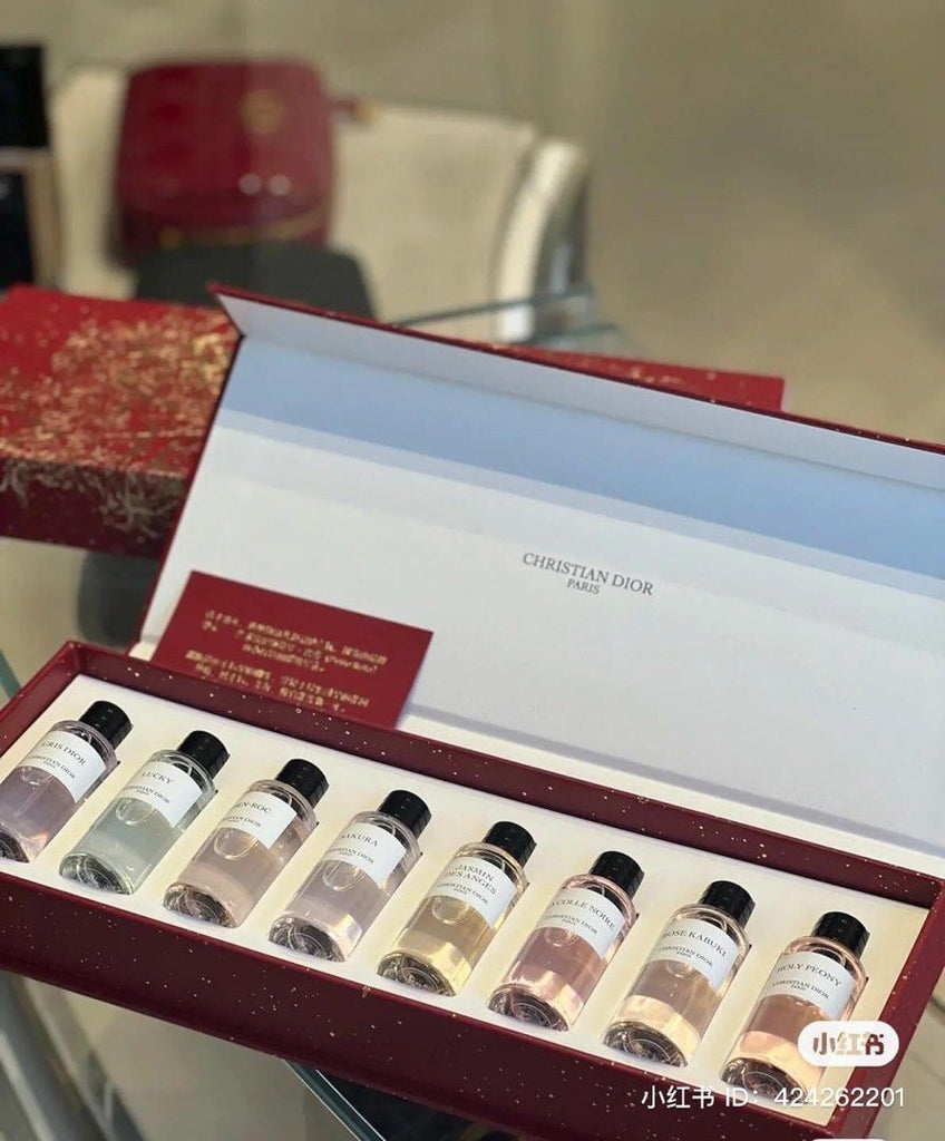 新品ギフト♦️DIOR LUCKY & LA COLLE NOIREリキッドソープ 新品ギフト♦️DIOR LUCKY & LA COLLE NOIREリキッドソープ