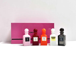 
            
                Load image into Gallery viewer, TOM FORD 5 IN 1 SET 5 x 12ML HEART PINK BOX
            
        
