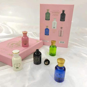 
            
                Load image into Gallery viewer, Gucci Alchemist Garden Mini Perfume Gift Set 5x10ml
            
        