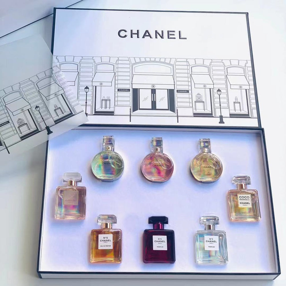 
            
                Load image into Gallery viewer, Chanel Miniature Perfume Gift Set 7.5ml x 8pcs
            
        